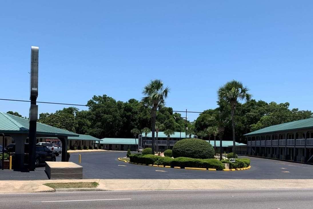 Super 8 By Wyndham Pensacola Nas Area