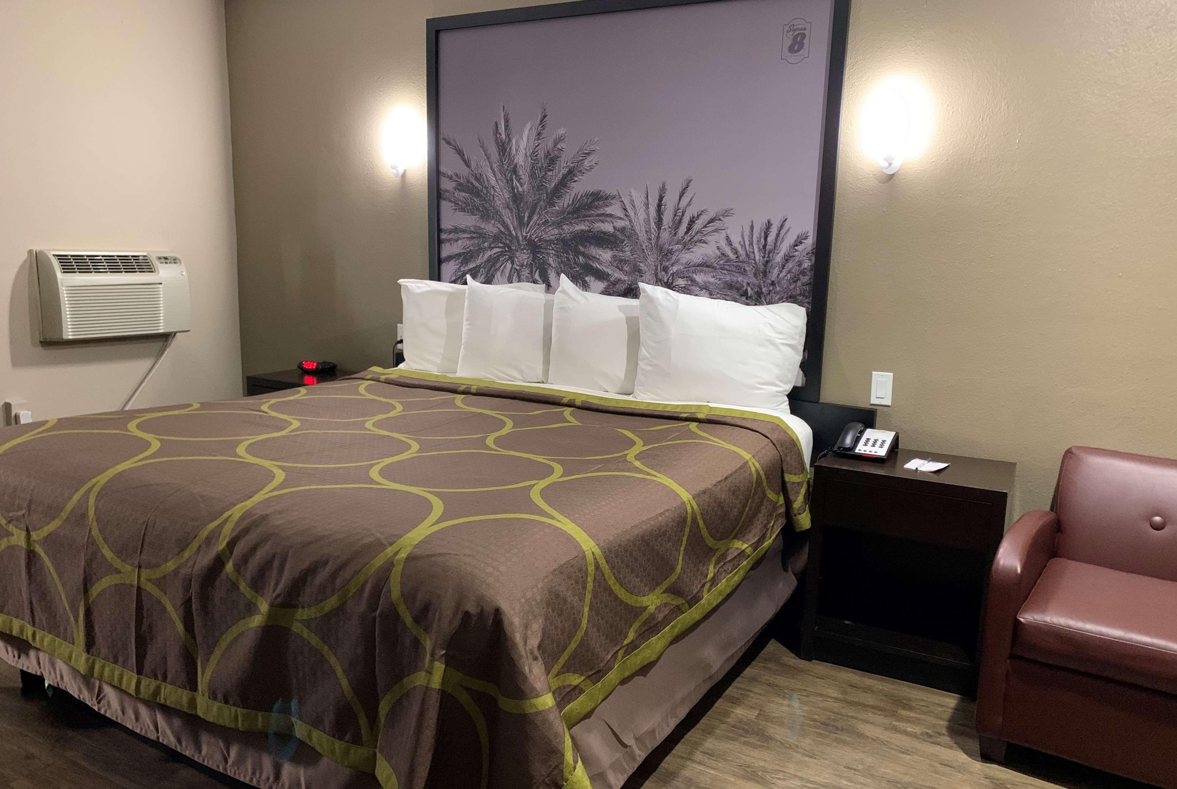 Motel Super 8 By Wyndham Pensacola Nas Area 2*