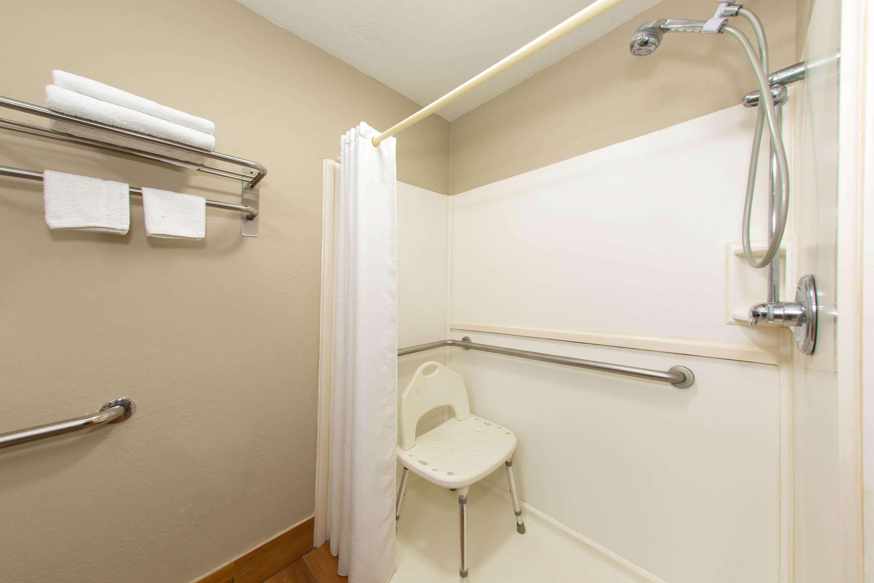 Super 8 By Wyndham Pensacola Nas Area Motel 2*