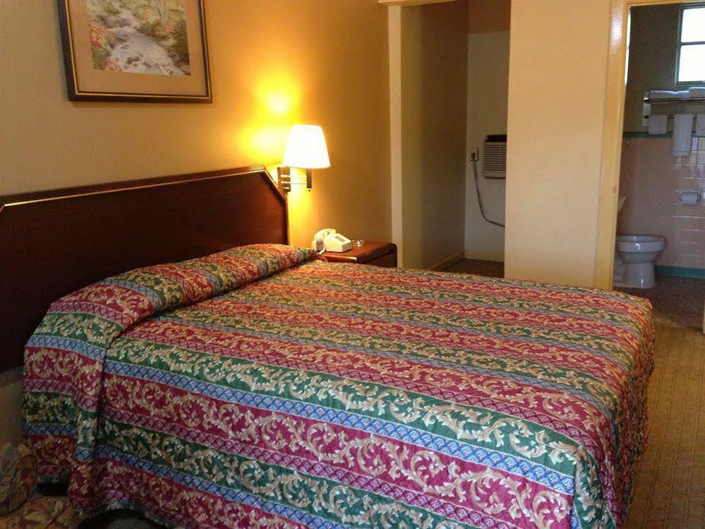 Super 8 By Wyndham Pensacola Nas Area 2* Beach Haven